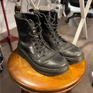 Dr. Martens Combs leather boots in black Y2K Grunge